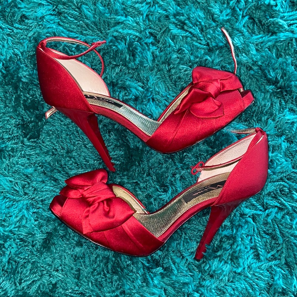 Red Nina satin strapped pumps size 7.5